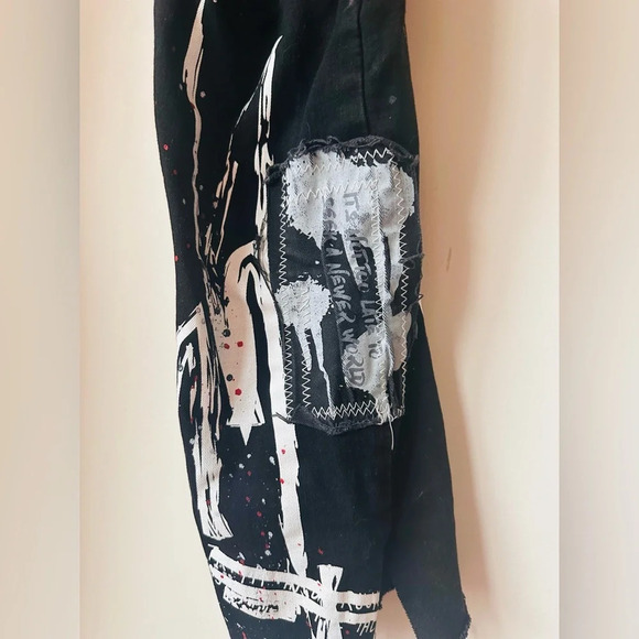 Smoke Rise Embellished Taper Stretch Jeans (Size 40/32) - Picture 9 of 16